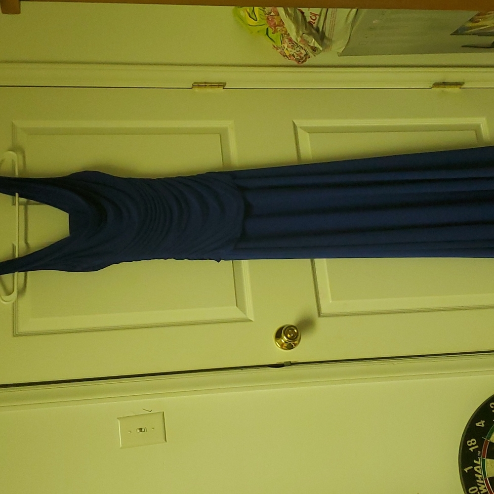 Nightway gown size 4